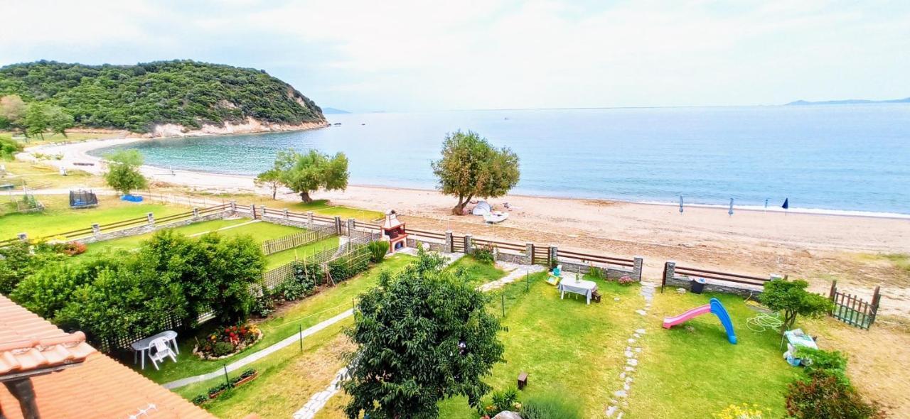Villa Xd Al Mare Ierissós Esterno foto