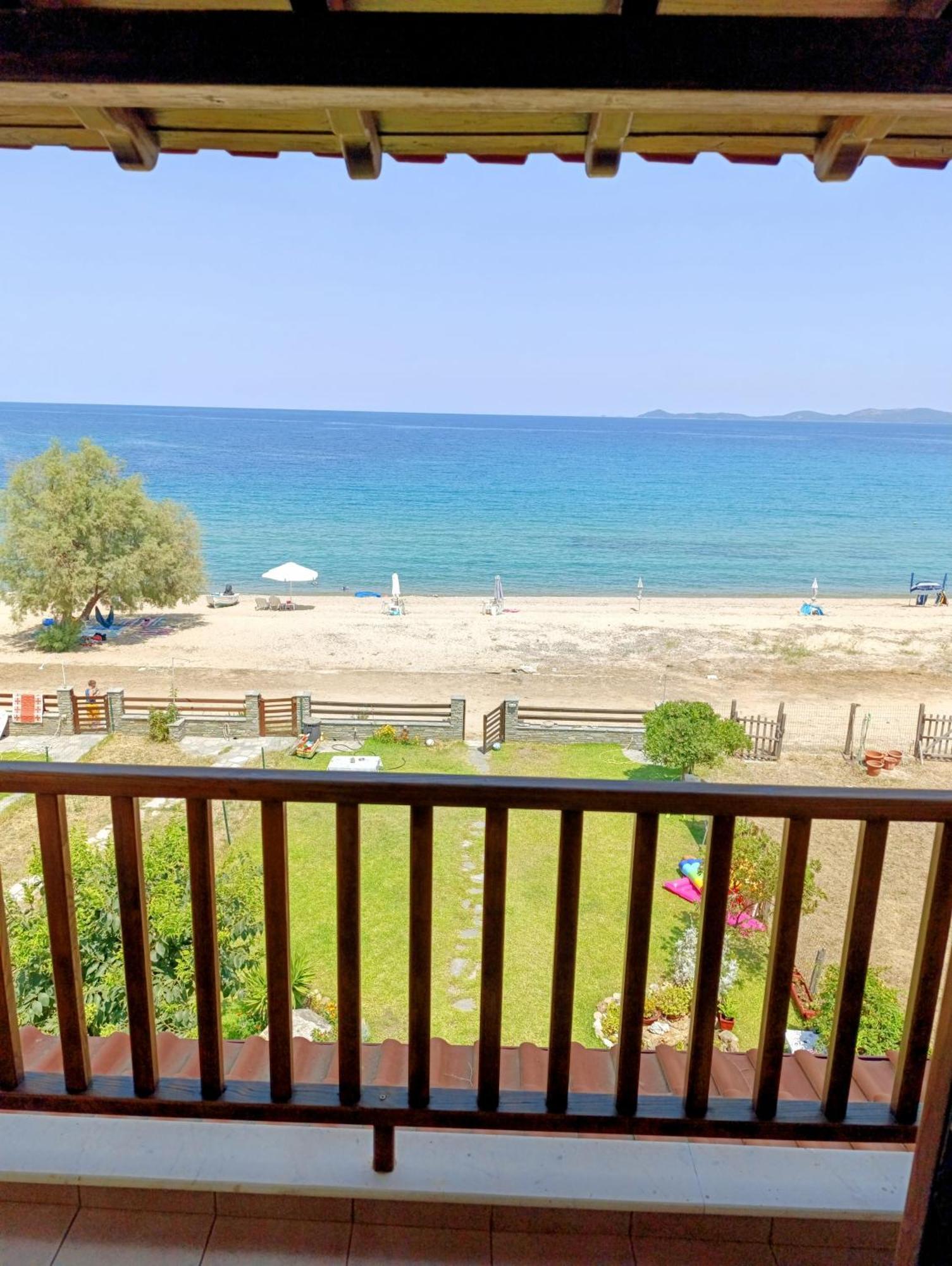 Villa Xd Al Mare Ierissós Esterno foto