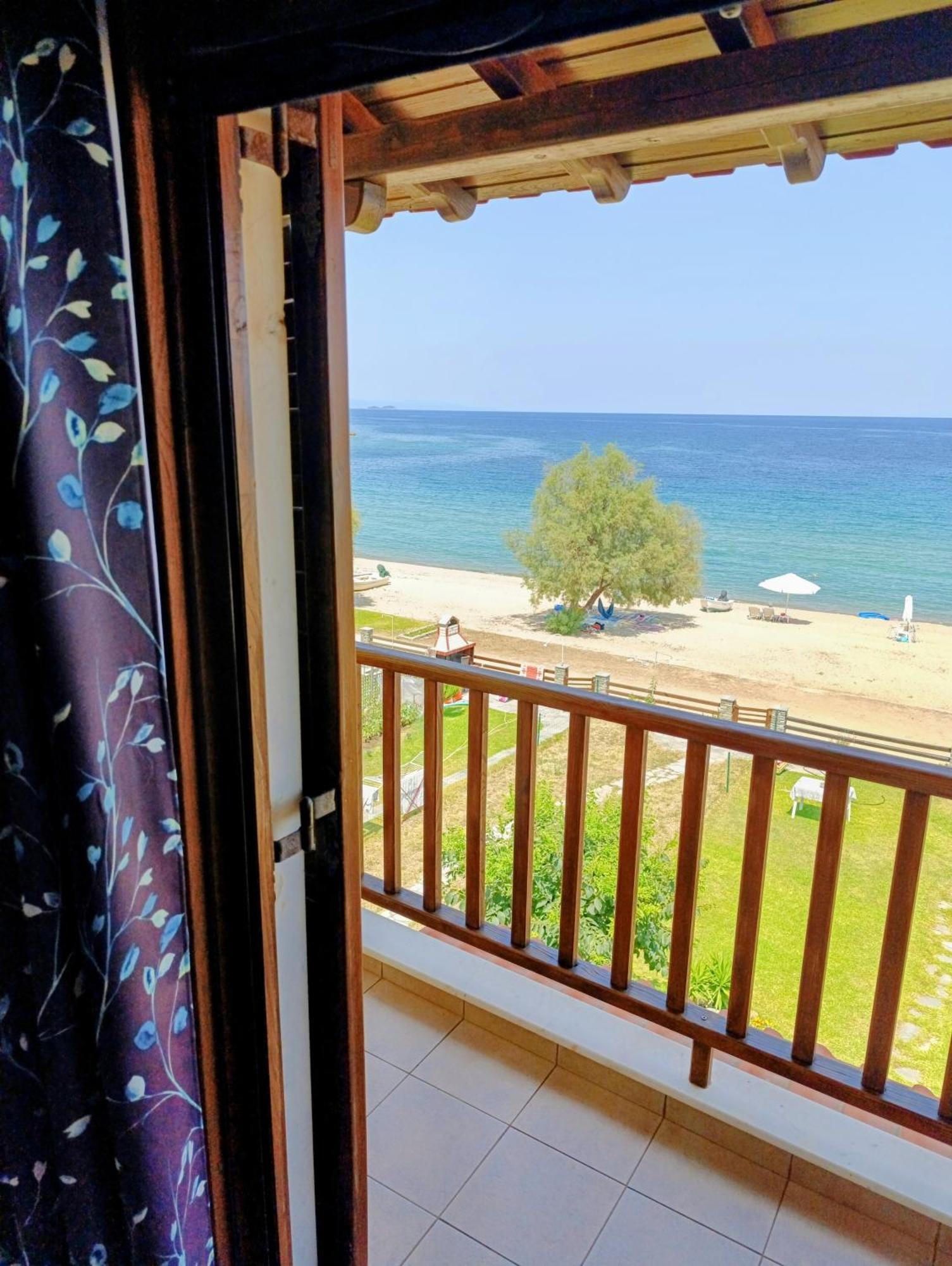 Villa Xd Al Mare Ierissós Esterno foto